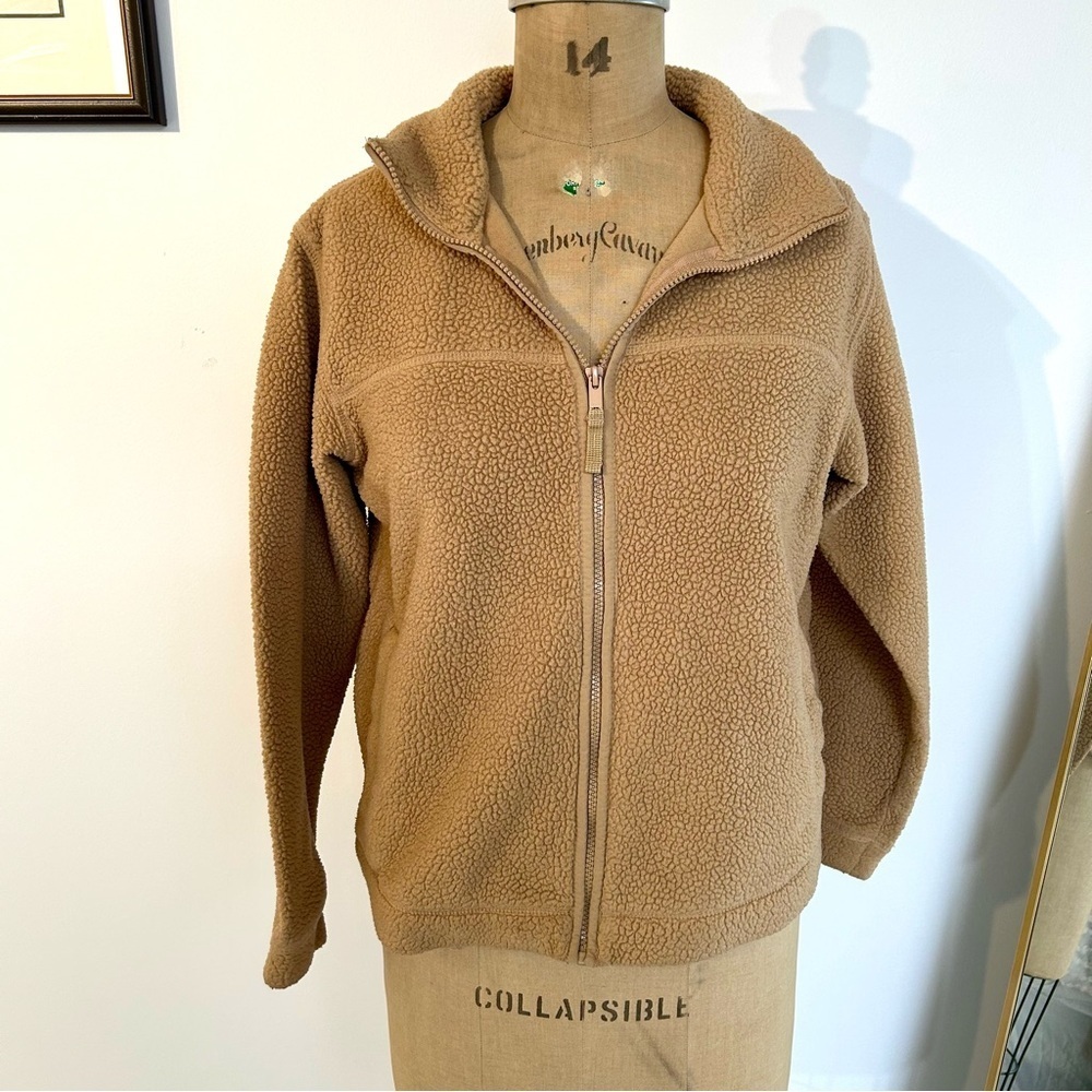 GAP Women’s Camel Fleece Teddy Zip Up Jacket Sz S